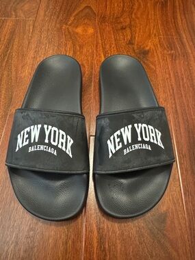 NEW Balenciaga Black Slides with White "New York" Logo, size 37